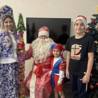 Дед Мороз специального назначения поздравил с наступающим Новым годом детей росгвардейцев в Уфе