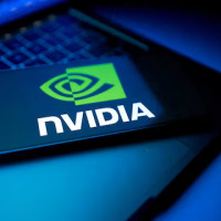 США разрешили экспорт мощных ИИ-чипов Nvidia H200 в Китай