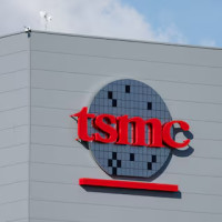 TSMC, крупнейший в мире производитель продвинутых чипов, вероятно, сообщит о значительном росте прибыли в четвертом квартале благодаря буму ИИ‑чипов