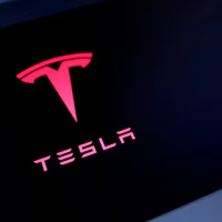 Lemonade снизит страховые тарифы для владельцев Tesla при использовании автопилота