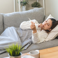 Реакция на всплеск вирусных заболеваний: как выросли продажи лекарств в декабре