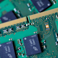 Цены на DRAM могут вырасти до 95 % в первом квартале 2026 года из-за роста спроса на ИИ и серверные чипы