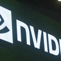 США разрешили Nvidia возобновить поставки ИИ-чипов в Китай