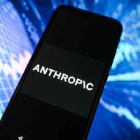Массовая распродажа акций софтверных компаний из-за ИИ-инструментов Anthropic