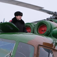 Летчики Росгвардии в Новосибирске познакомили кадетов с особенностями службы в авиации