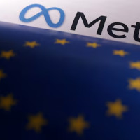 ЕС угрожает Meta временными мерами из‑за блокировки ИИ‑конкурентов в WhatsApp