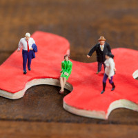 Истории людей: как социальная экосистема помогает выйти из долгов и приюта