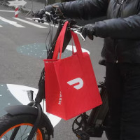 DoorDash: акции выросли на 11 % после оптимистичного прогноза роста заказов