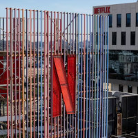 Трамп инвестировал в облигации Netflix и Warner Bros. Discovery во время борьбы за медиагиганта