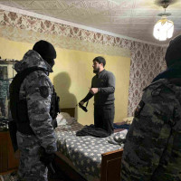 Судебные приставы помогли йошкаролинке освободить квартиру, а нелегальных жильцов отправили на родину