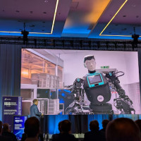 STMicroelectronics внедряет роботов и переобучает персонал, чтобы избежать закрытия заводов