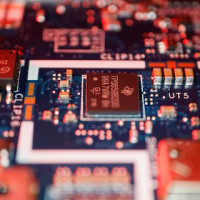 Топ‑менеджер Infineon призывает Европу строить больше автоматизированных заводов по выпуску чипов