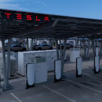 Tesla планирует закупить солнечное оборудование на $2,9 млрд у китайских компаний