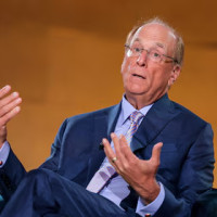Через ИИ риск углубления неравенства глава BlackRock призвал инвестировать несмотря на волатильность