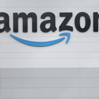 Amazon обязана вести переговоры с работниками склада на Статен‑Айленд, постановил NLRB