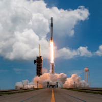 Оценка SpaceX в $1,75 трлн основана на ожиданиях будущего роста и технологий