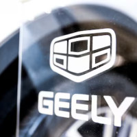 Geely представила новую гибридную систему, бросая вызов японскому доминированию