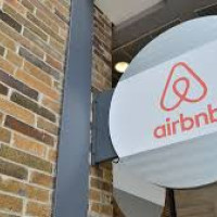 Airbnb переводит клиентскую поддержку на ИИ-ассистентов