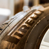 Pirelli инвестирует в ИИ-технологии шин через покупку доли в шведской Univrses