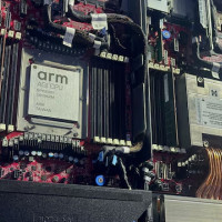 Arm падает на фоне опасений по поставкам ИИ-чипов, несмотря на сильный прогноз