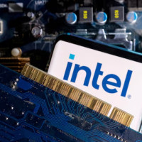 Трамп заявил, что США следовало получить большую долю в Intel
