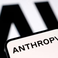 Новая ИИ-модель Anthropic вызвала панику из-за угрозы массовых взломов, но эксперты считают страхи преувеличенными