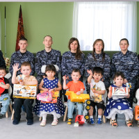 Росгвардейцы подарили праздник воспитанникам «Дома ребенка» в Йошкар-Оле