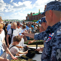 Росгвардейцы рассказали жителям столицы Марий Эл о службе в войсках правопорядка и защите имущества от посягательств