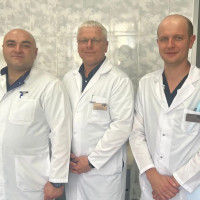 Саратовские врачи провели сложнейшую одномоментную операцию у пациентки с тремя переломами
