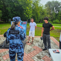 В День города Йошкар-Олы сотрудники Росгвардии провели агитационные встречи на всех центральных площадках столицы