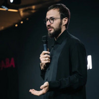 Михаил Гребенюк